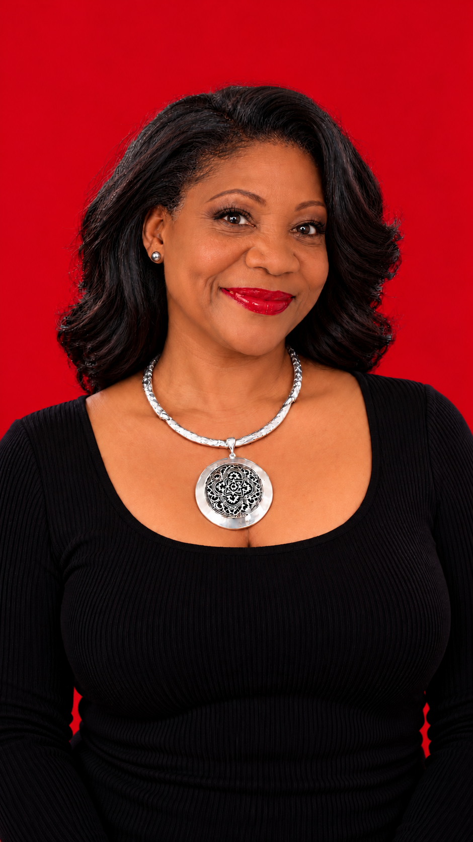 Silver Majesty Medallion Necklace
